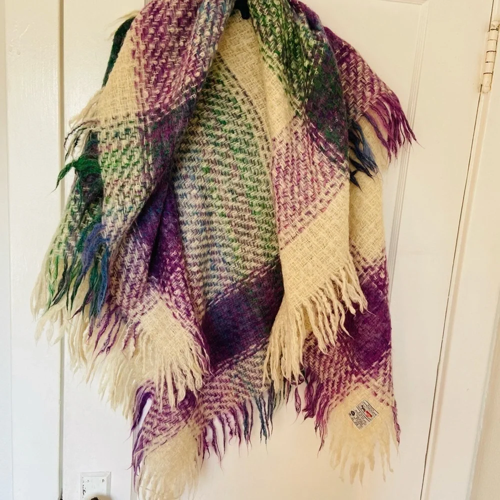 Avoca Handweavers  Wool Chunky Knit  Scarf Wrap